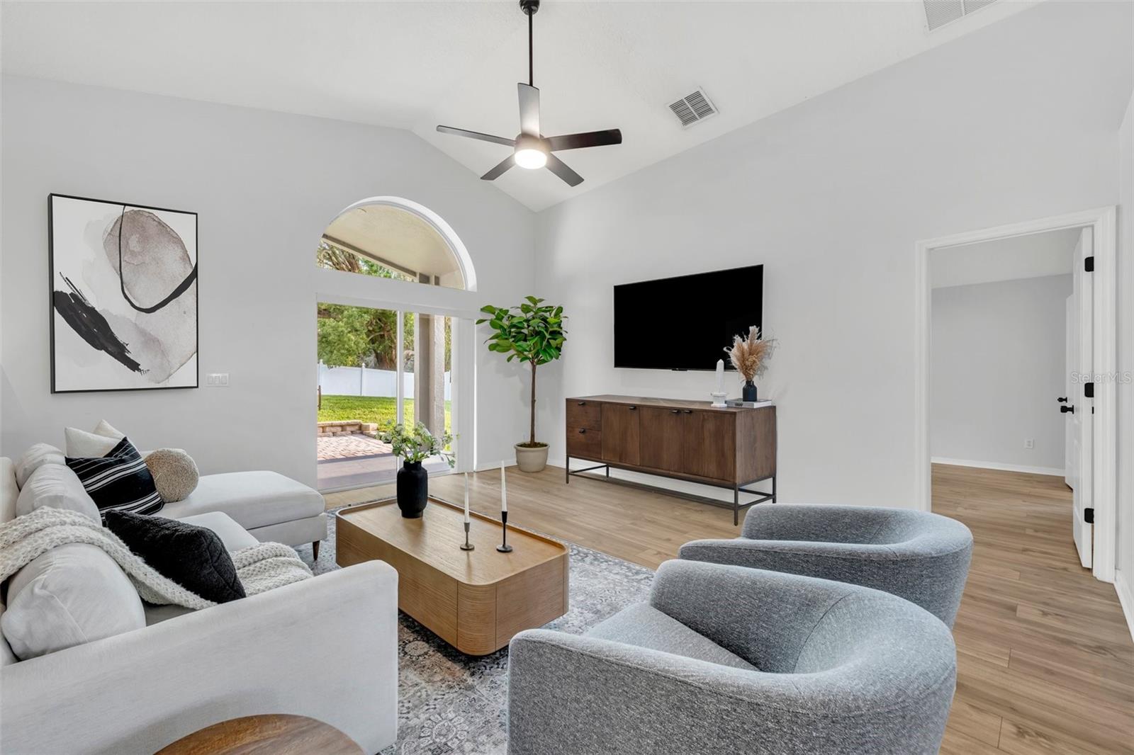 131 CALABRIA SPRINGS CV