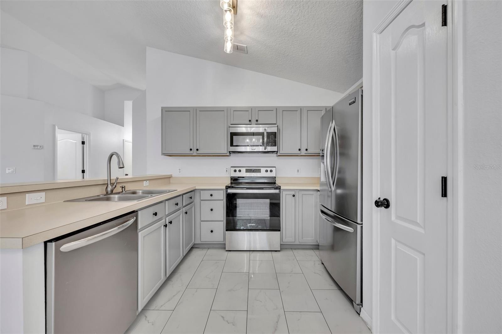 131 CALABRIA SPRINGS CV