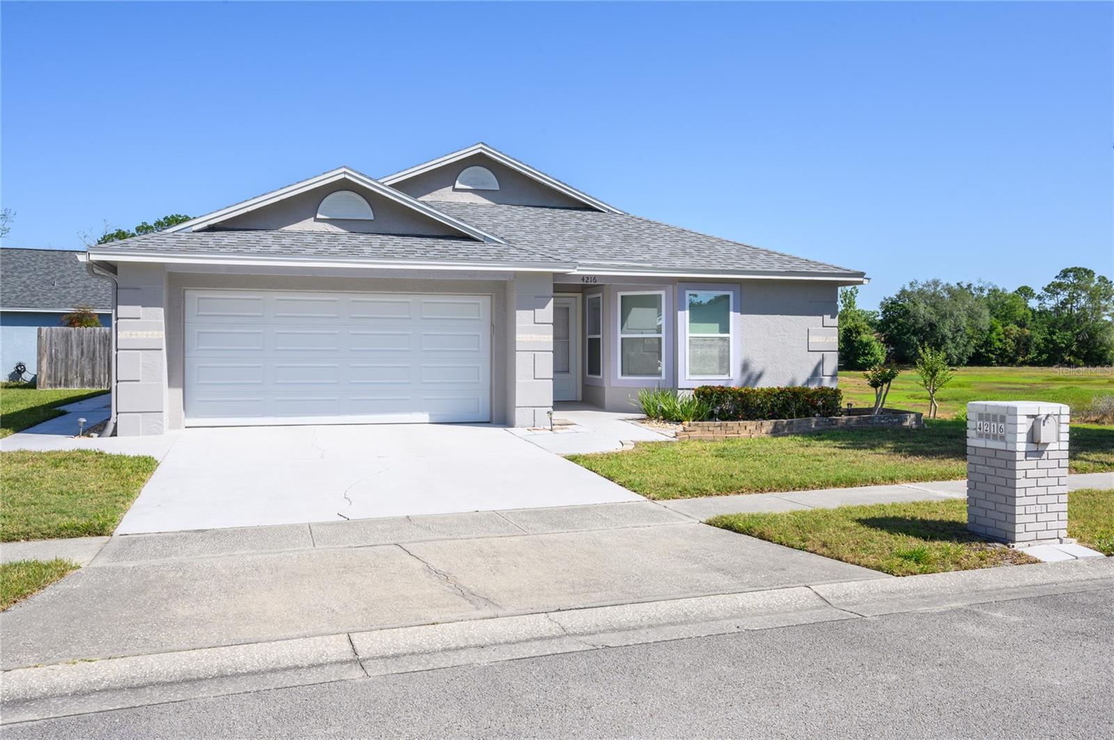 4216 CRICKET HOLLOW CV