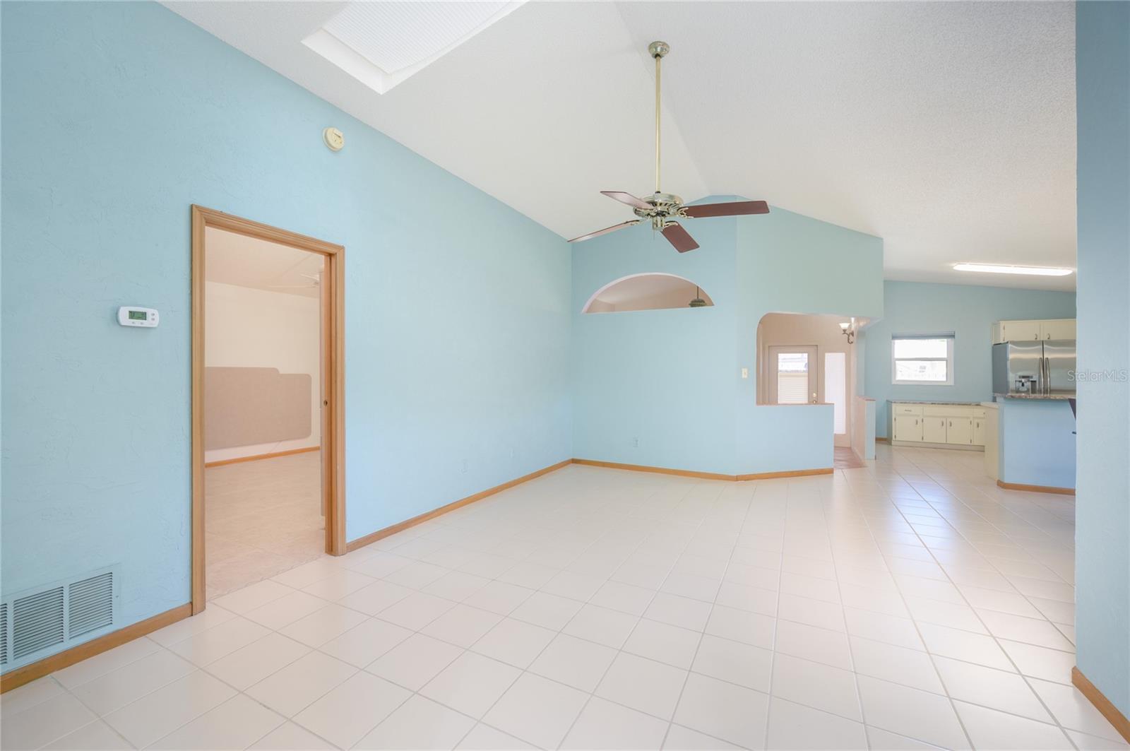 4216 CRICKET HOLLOW CV