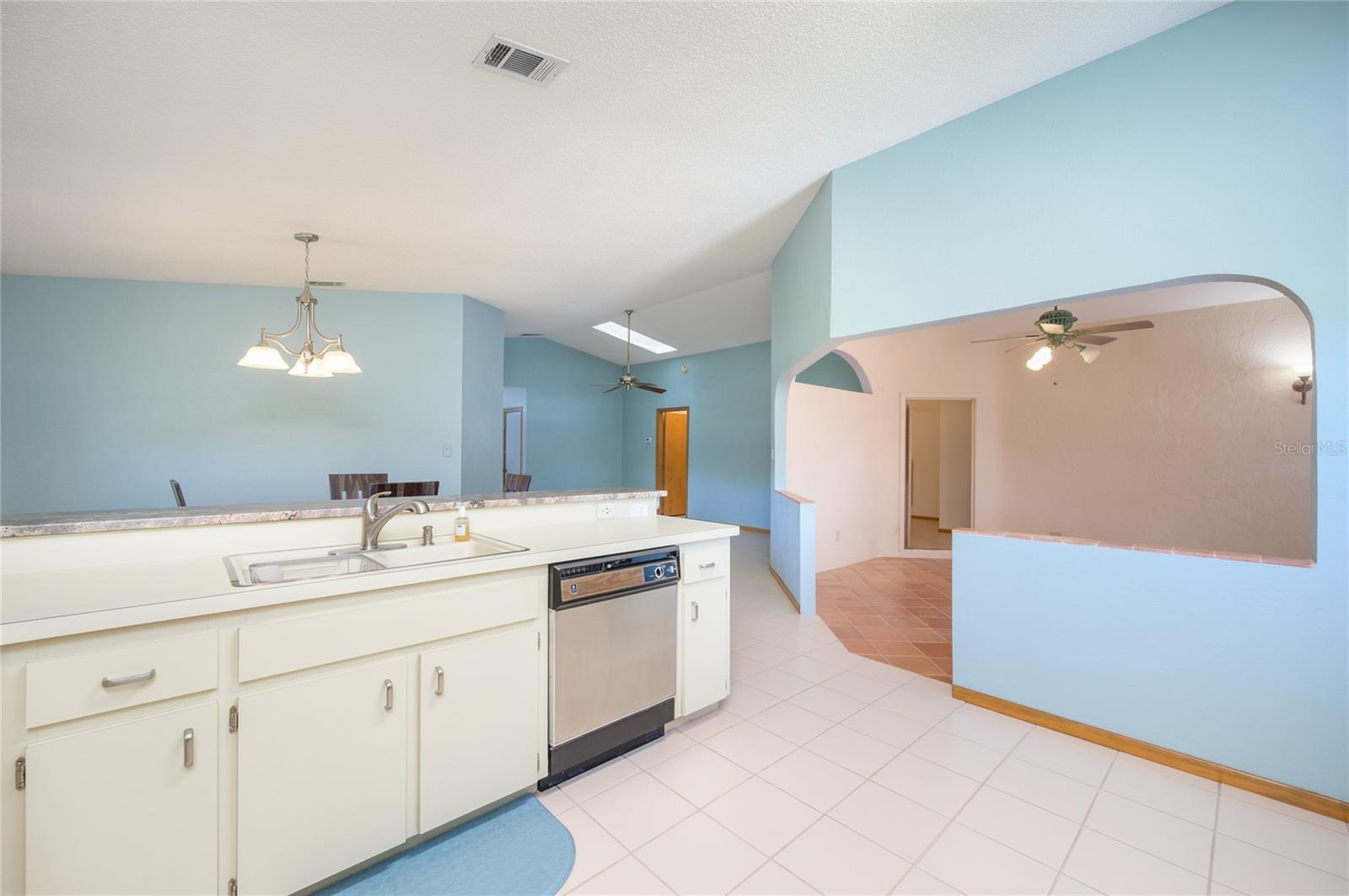 4216 CRICKET HOLLOW CV