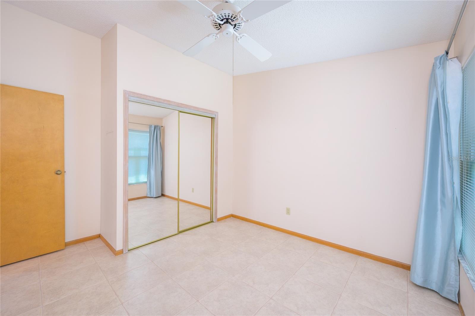 4216 CRICKET HOLLOW CV