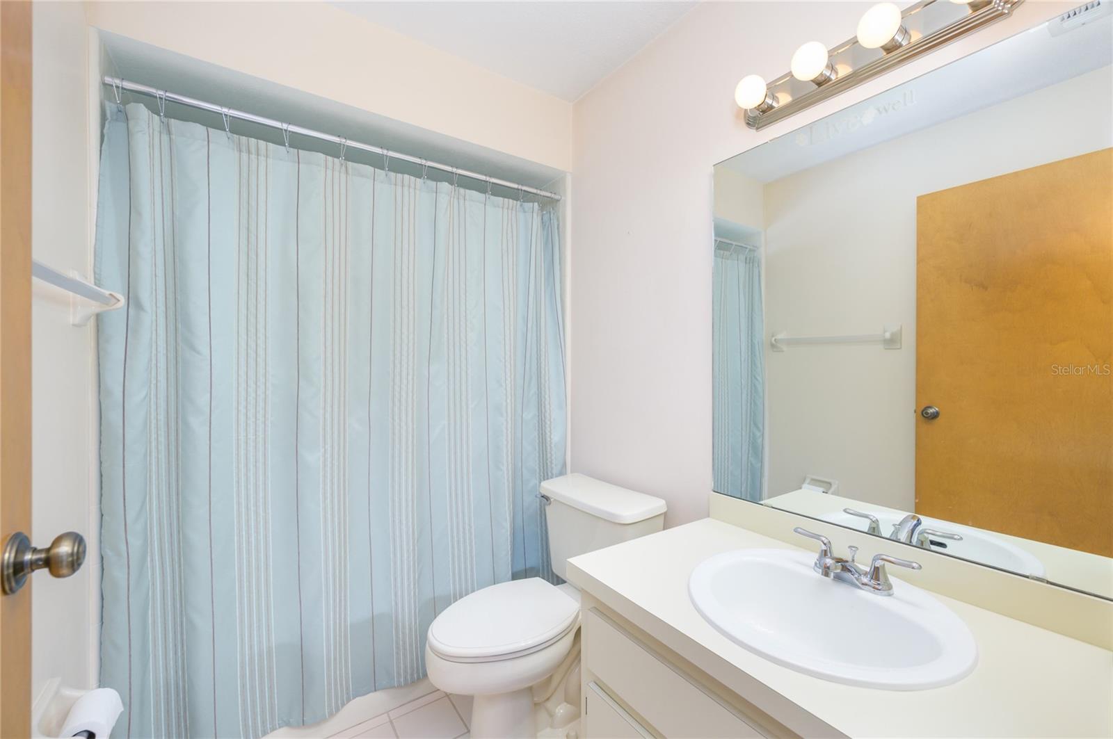 4216 CRICKET HOLLOW CV