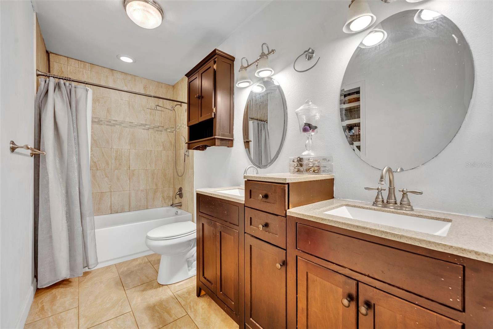 7252 HARBOR HEIGHTS CIR