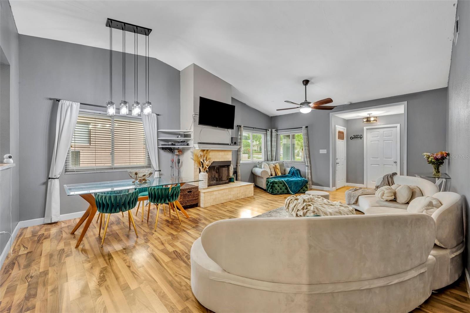 7252 HARBOR HEIGHTS CIR