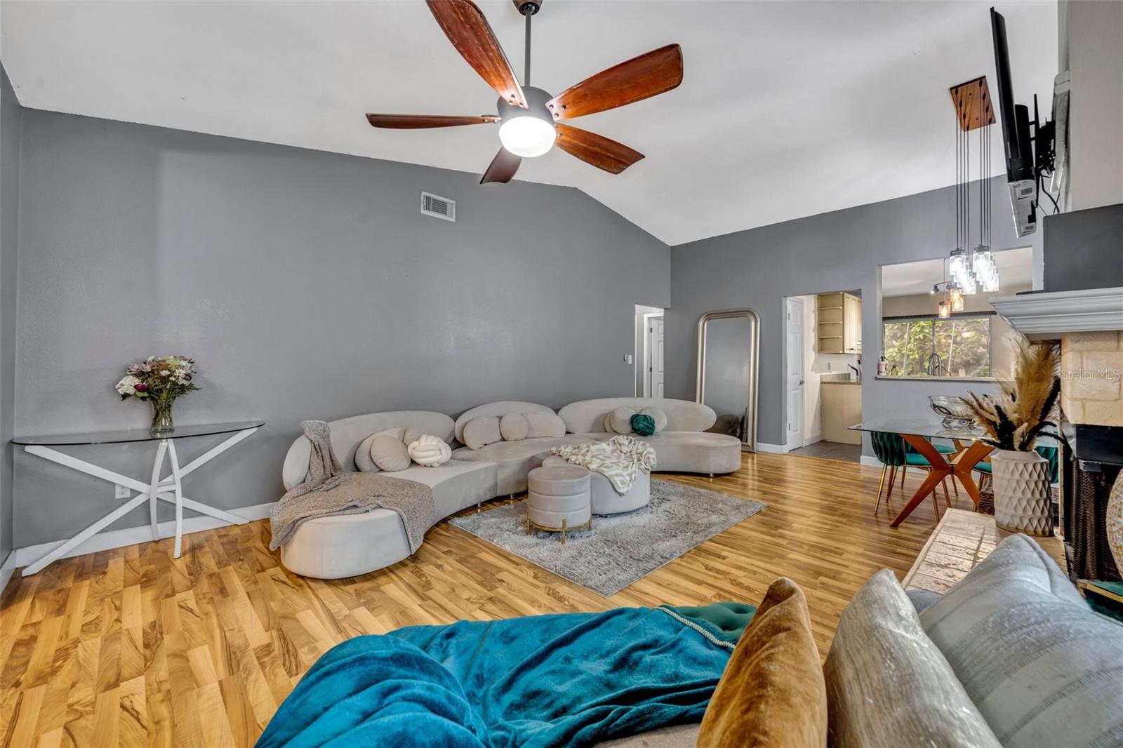 7252 HARBOR HEIGHTS CIR