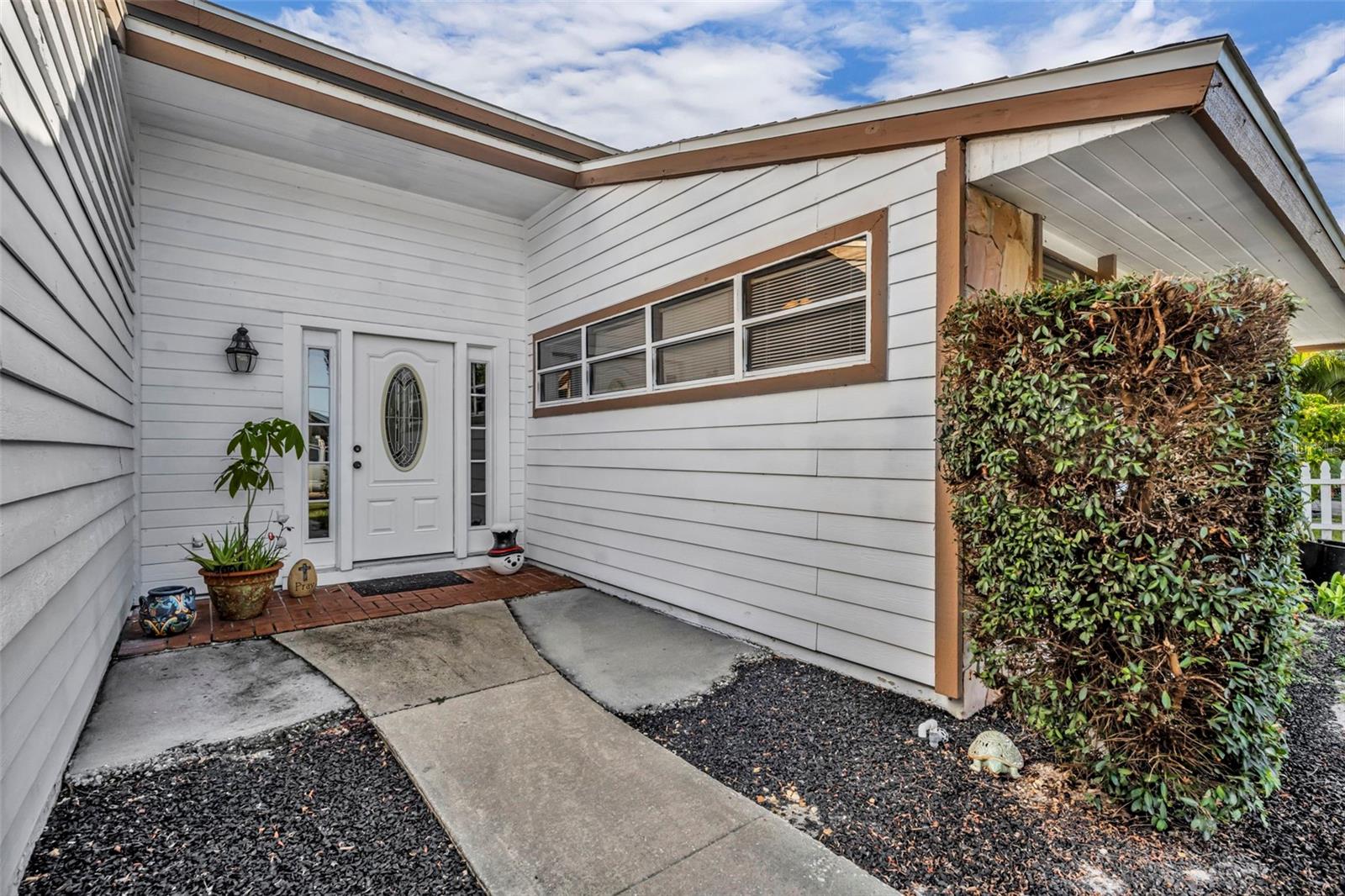 2205 WINSLOW CIR