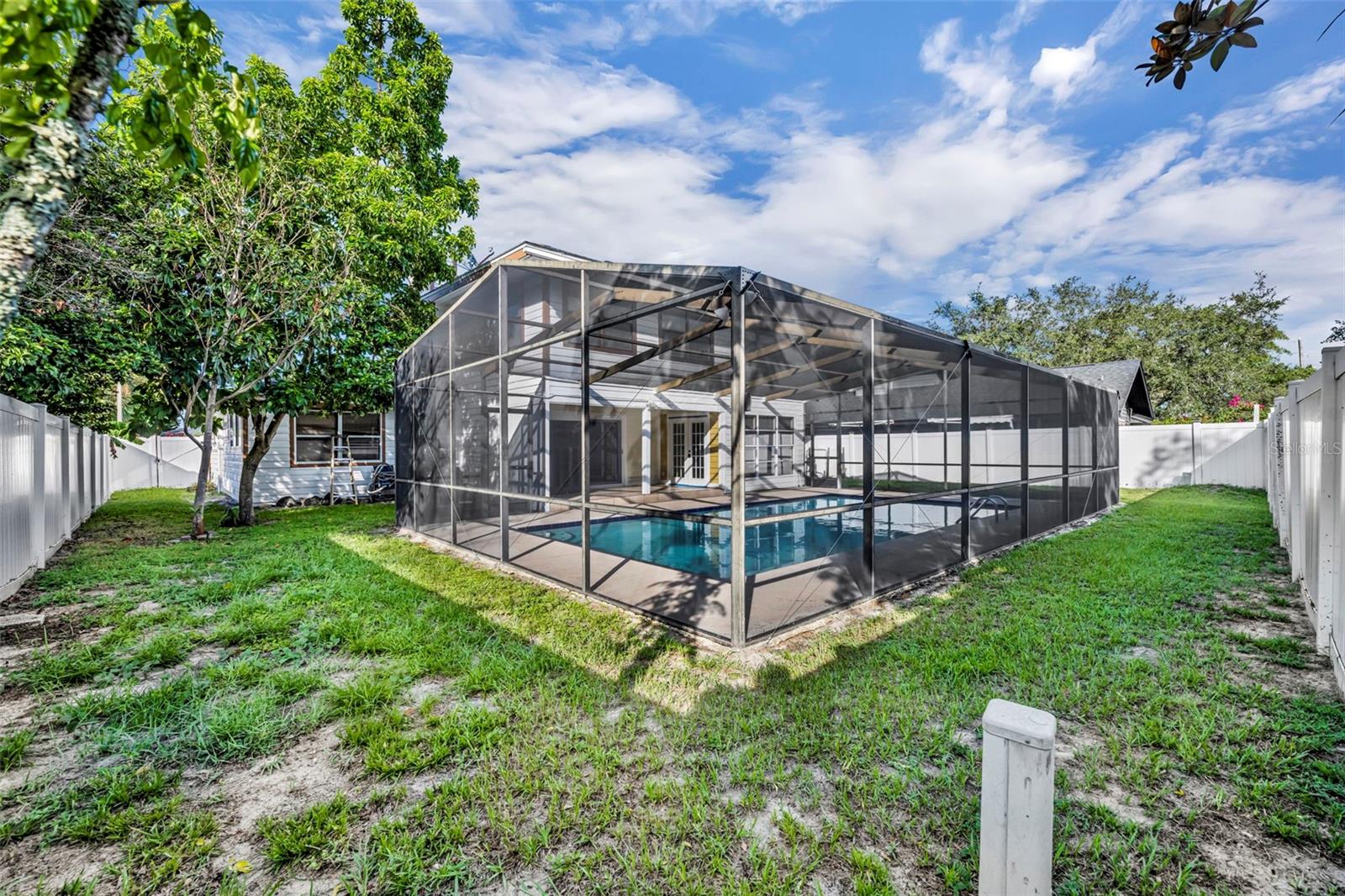 2205 WINSLOW CIR