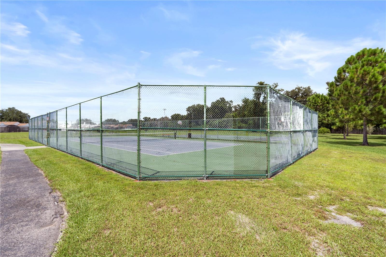 2553 MONTEGO BAY BLVD