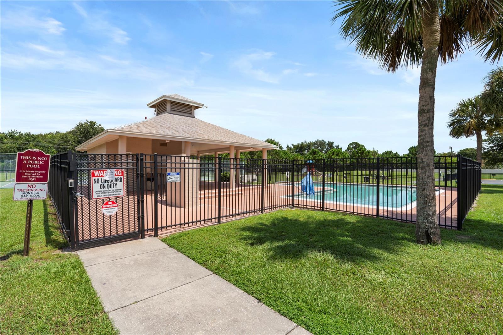 2553 MONTEGO BAY BLVD