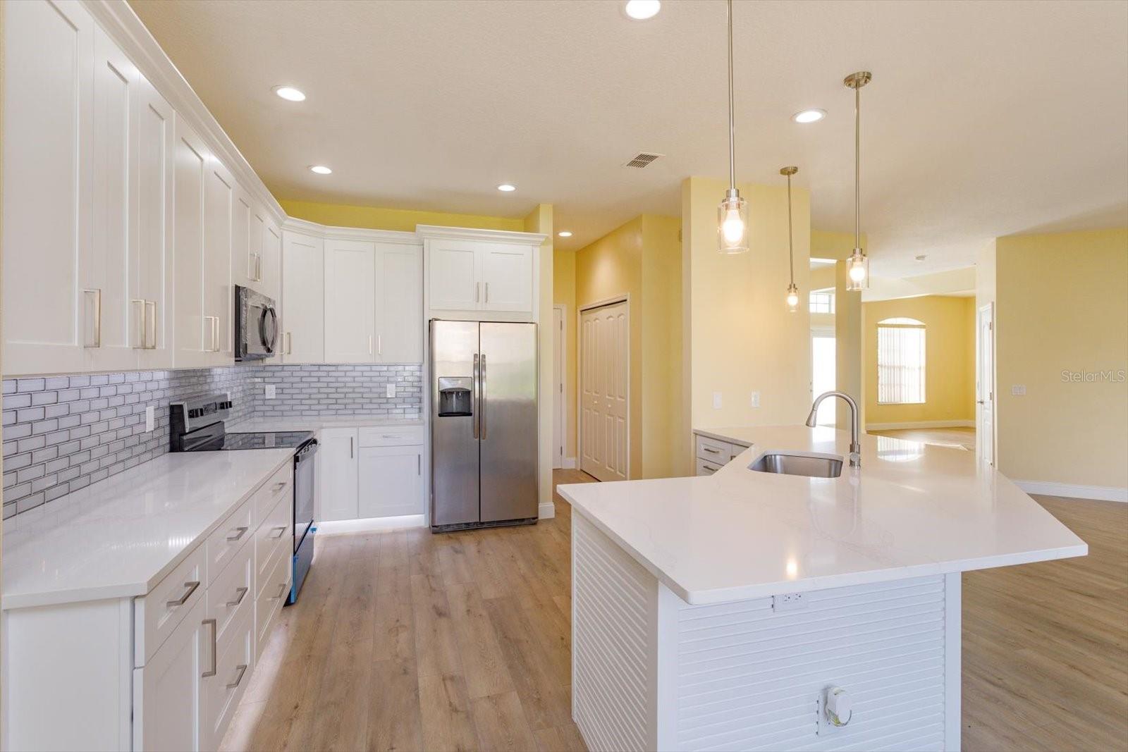 18172 THORNHILL GRAND CIR