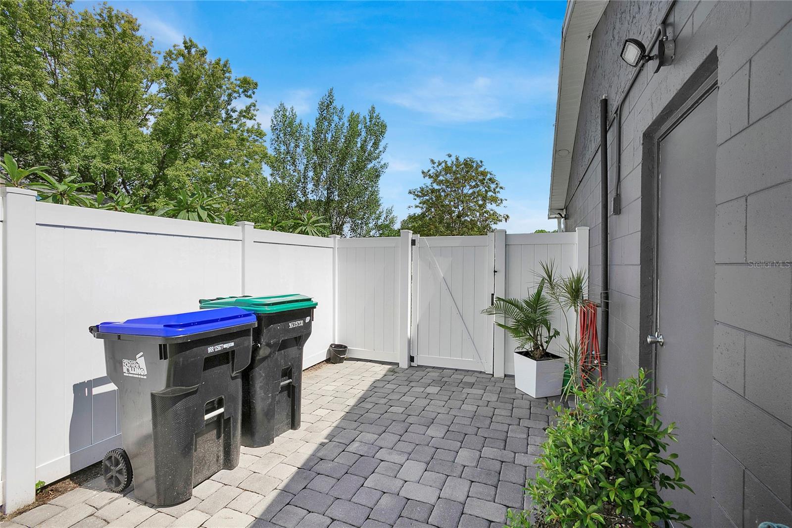 7510 RIO PINAR LAKES BLVD