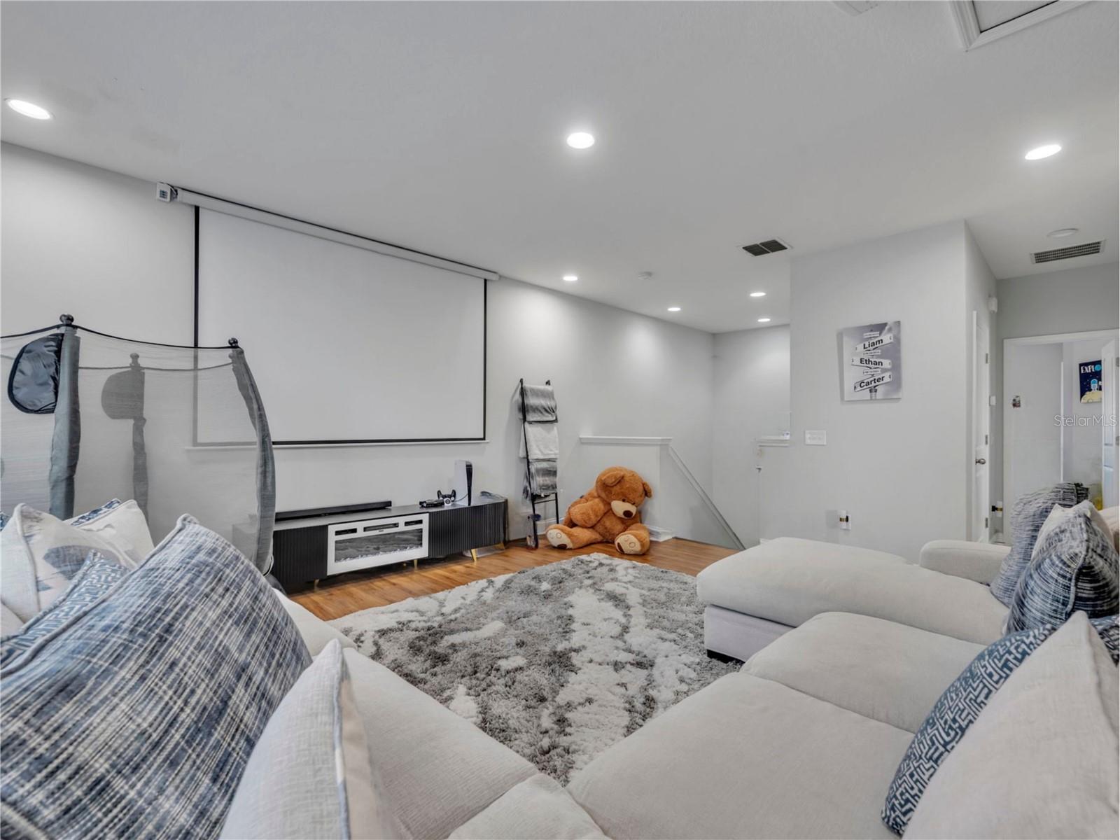 17146 GATHERING PLACE CIR