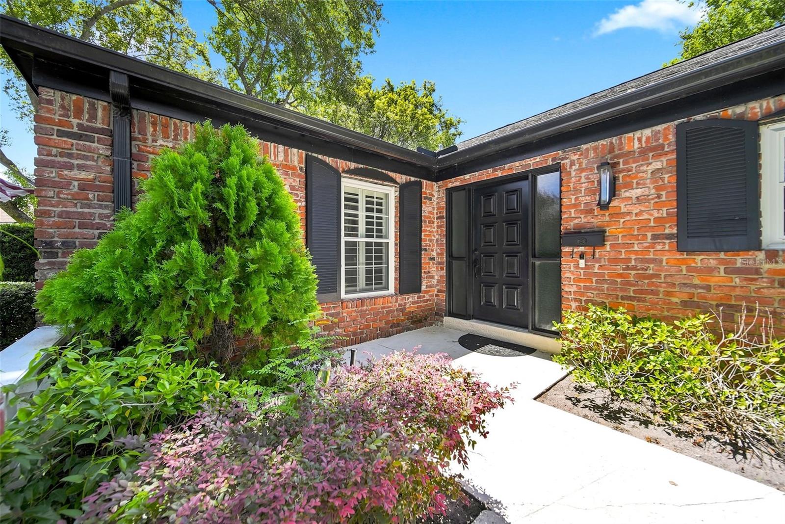 211 TALMEDA TRL