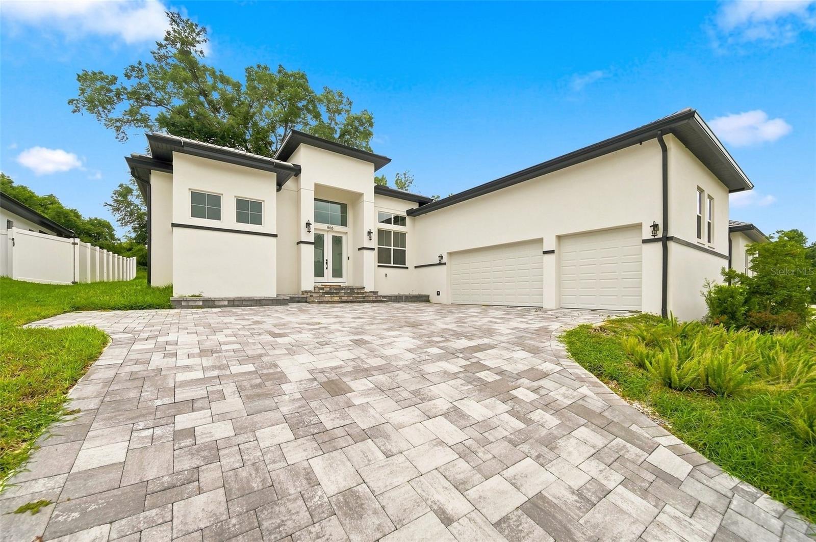 555 SANCTUARY GOLF PL