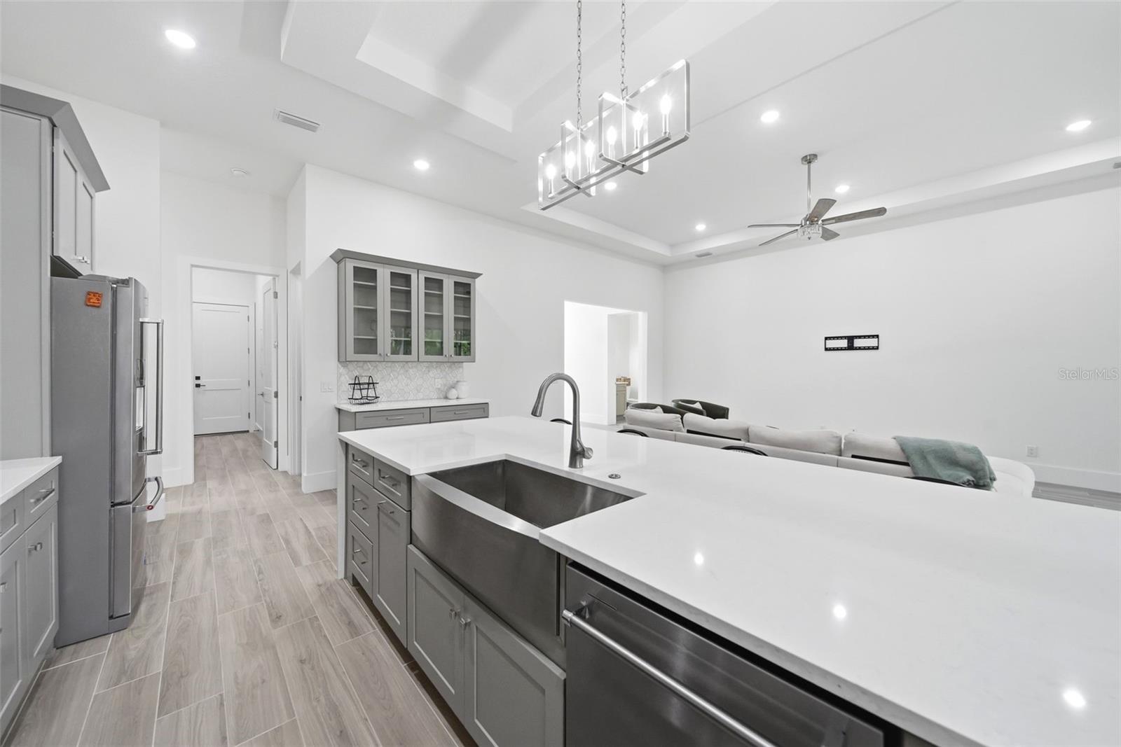555 SANCTUARY GOLF PL