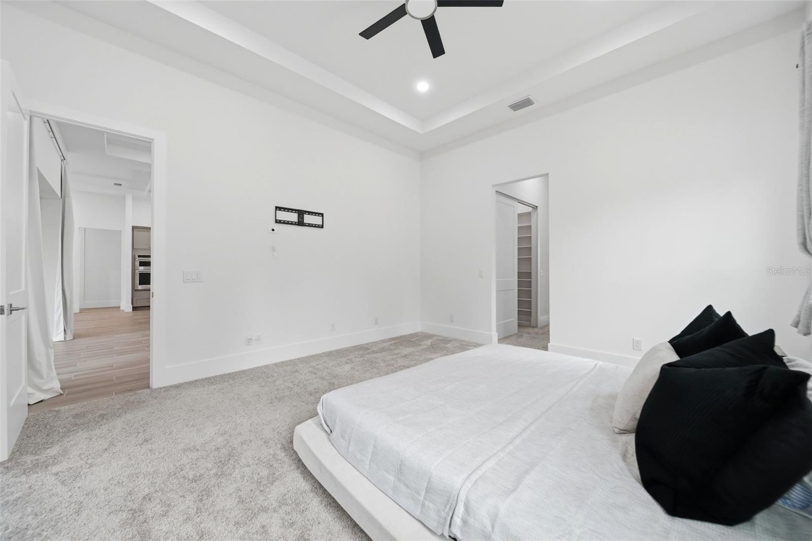 555 SANCTUARY GOLF PL