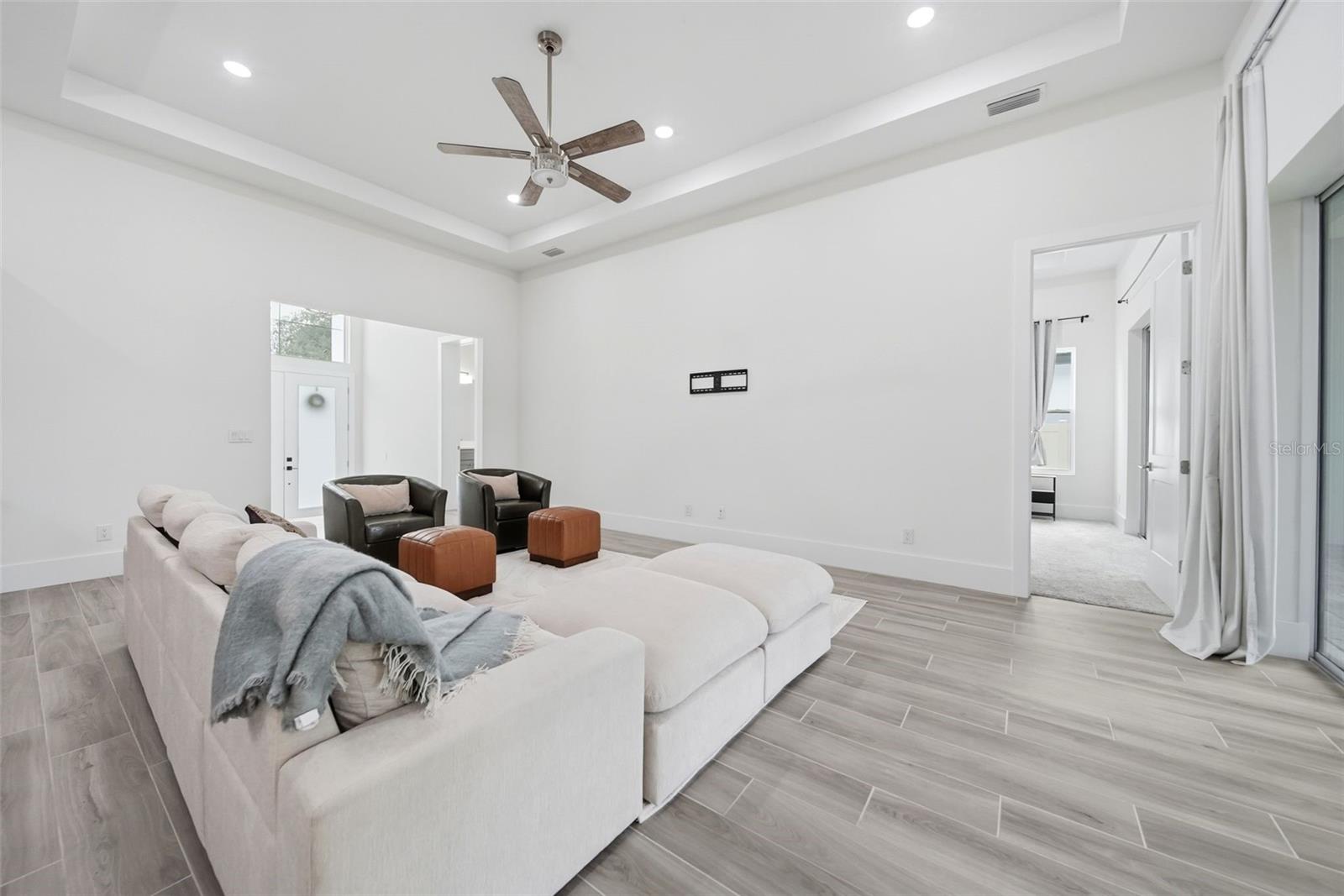 555 SANCTUARY GOLF PL