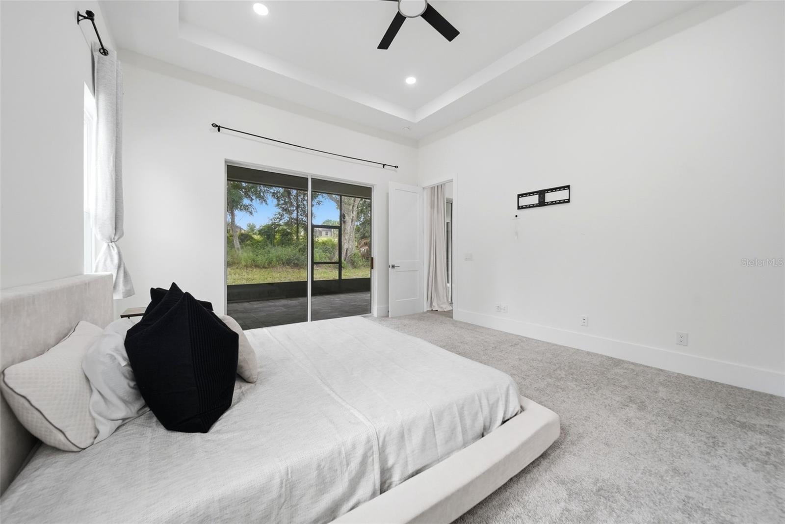 555 SANCTUARY GOLF PL