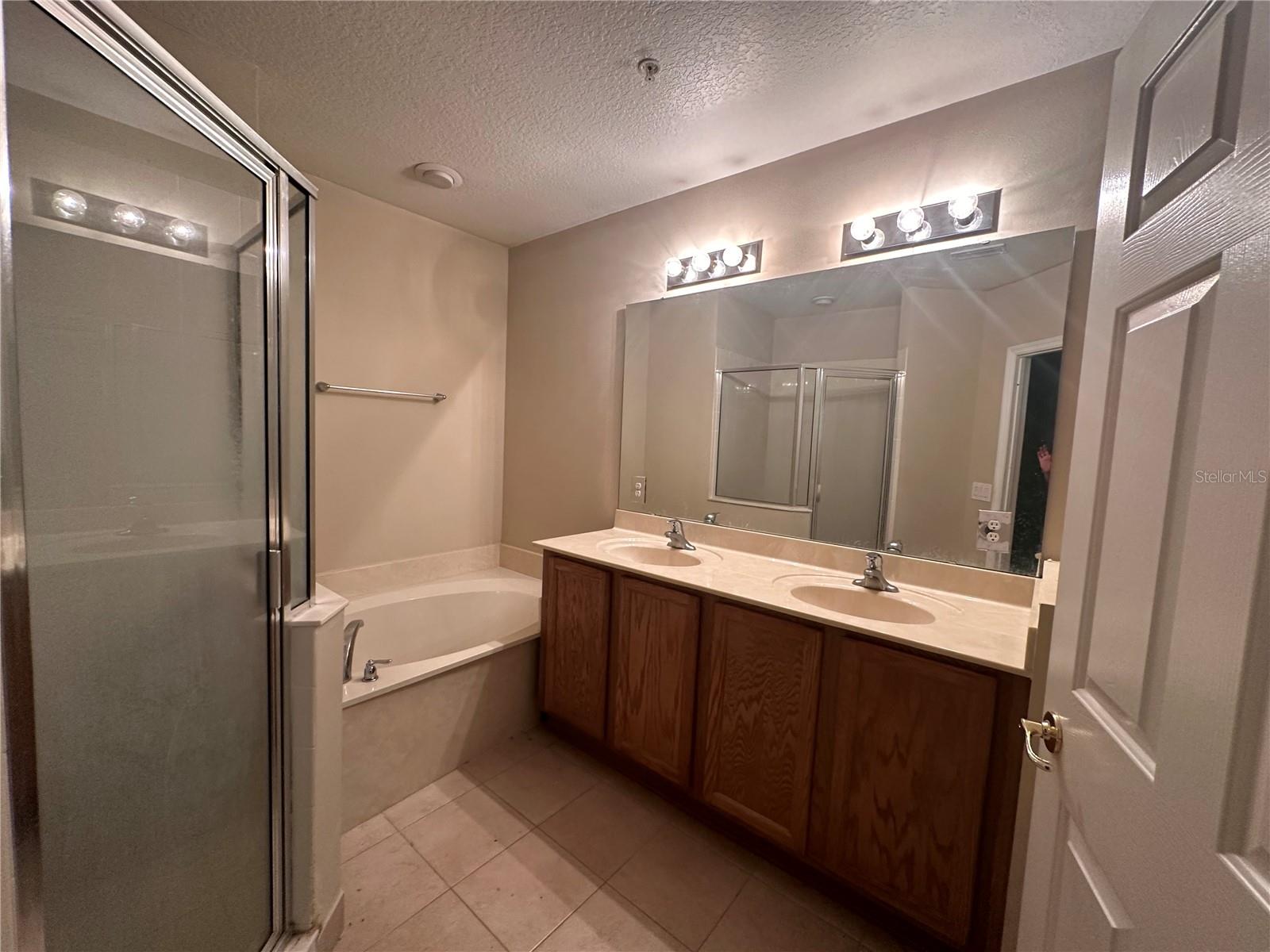 10709 REGENT SQUARE DR #1802