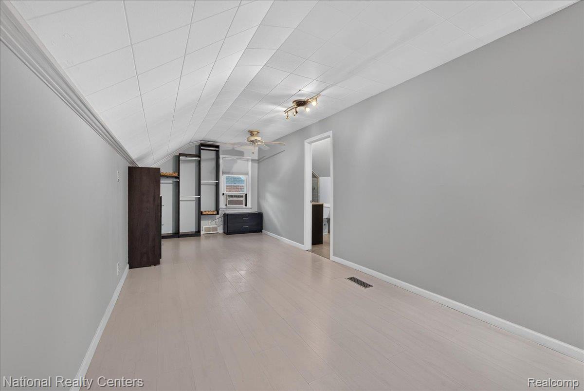 210 N Wilson Avenue