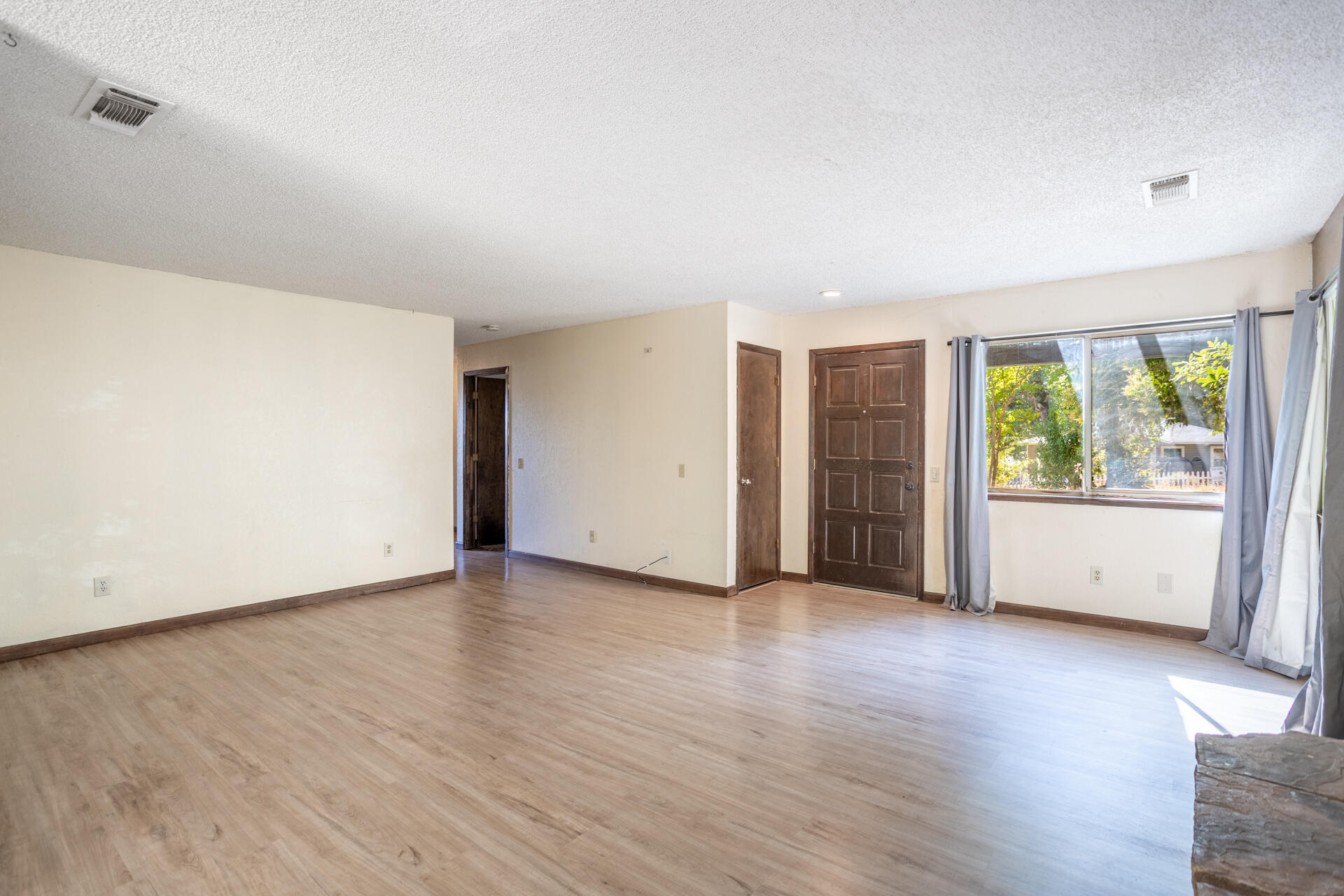1205 Shasta Way