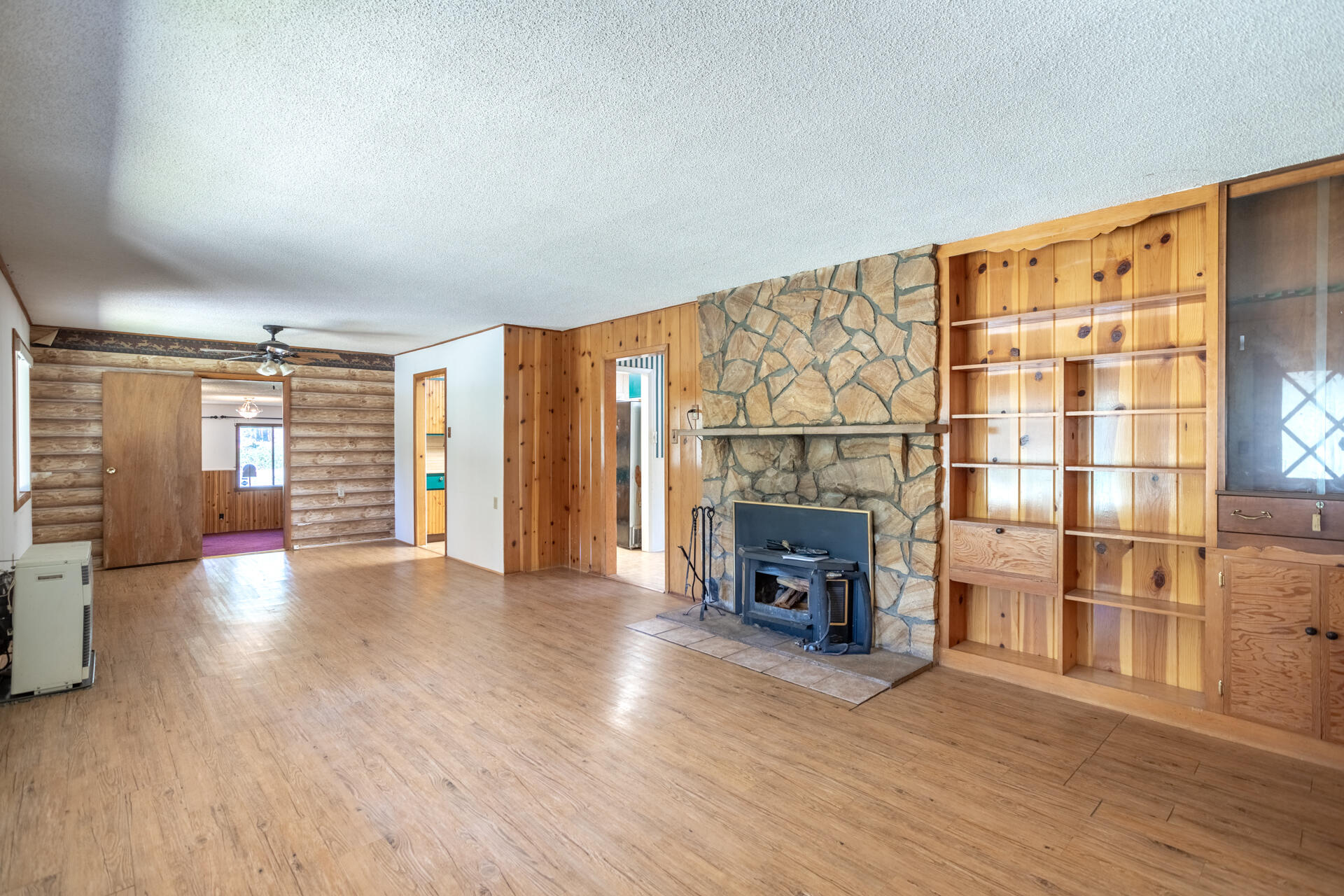 33103 State Highway 44