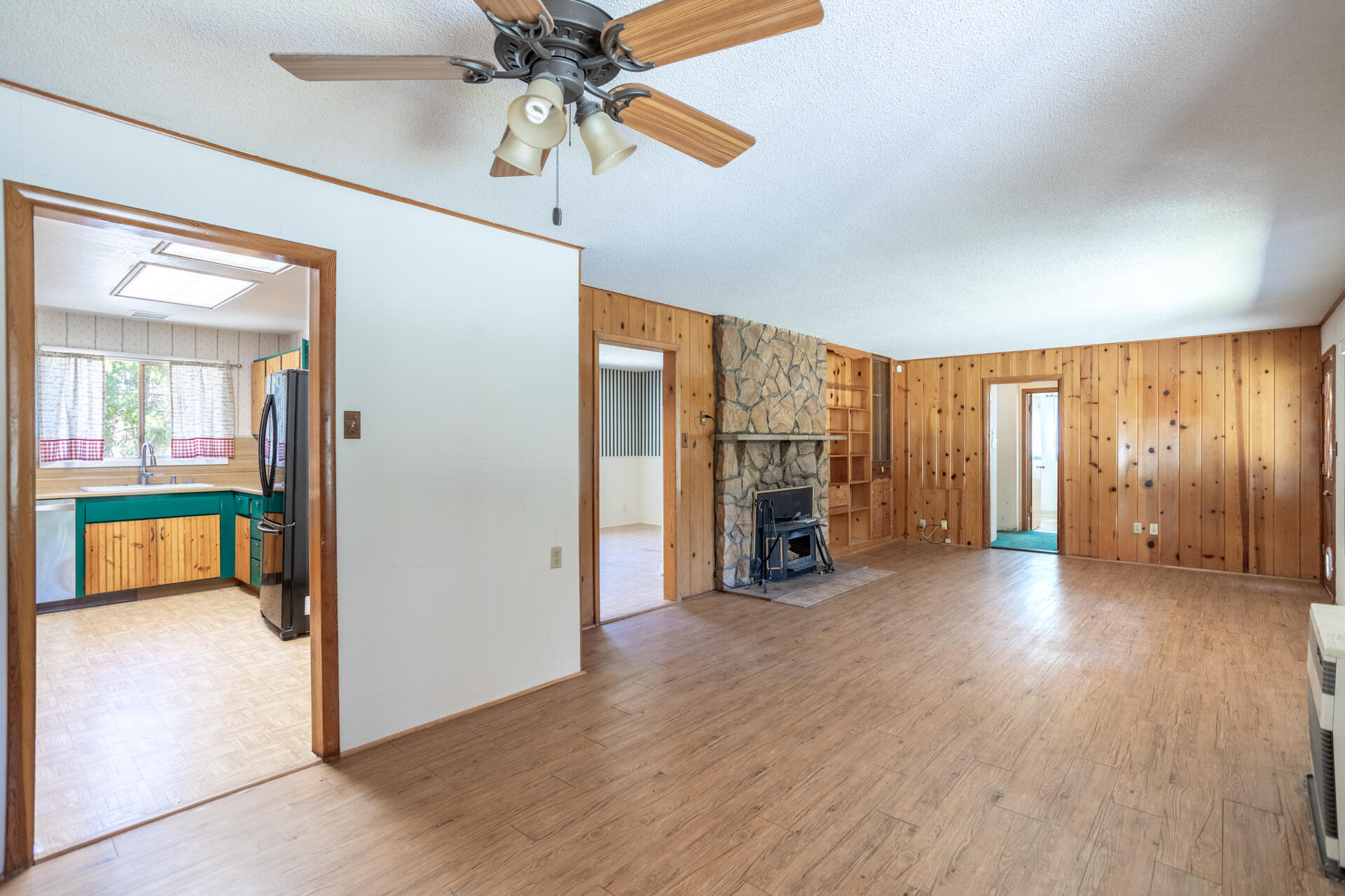 33103 State Highway 44