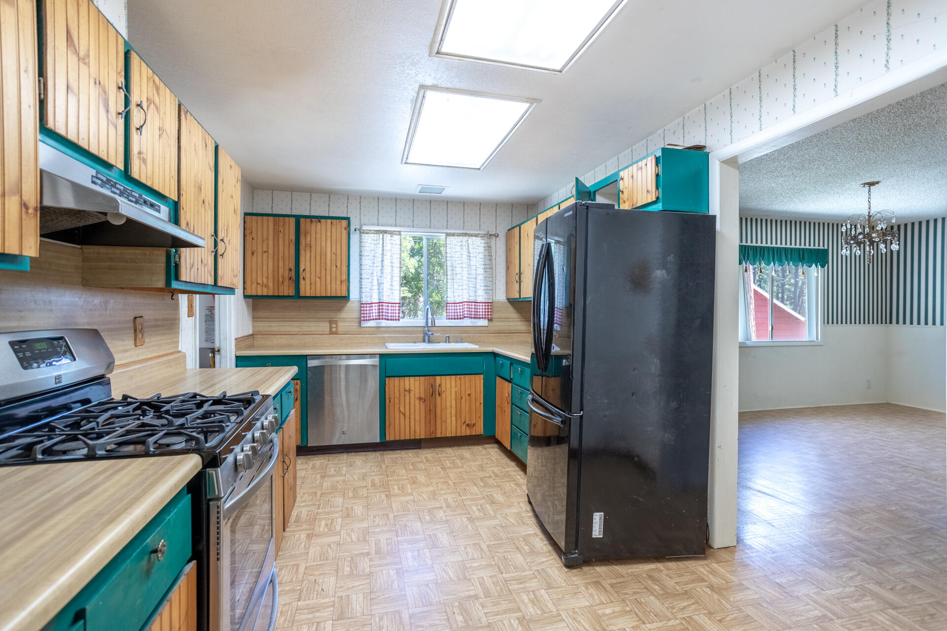 33103 State Highway 44