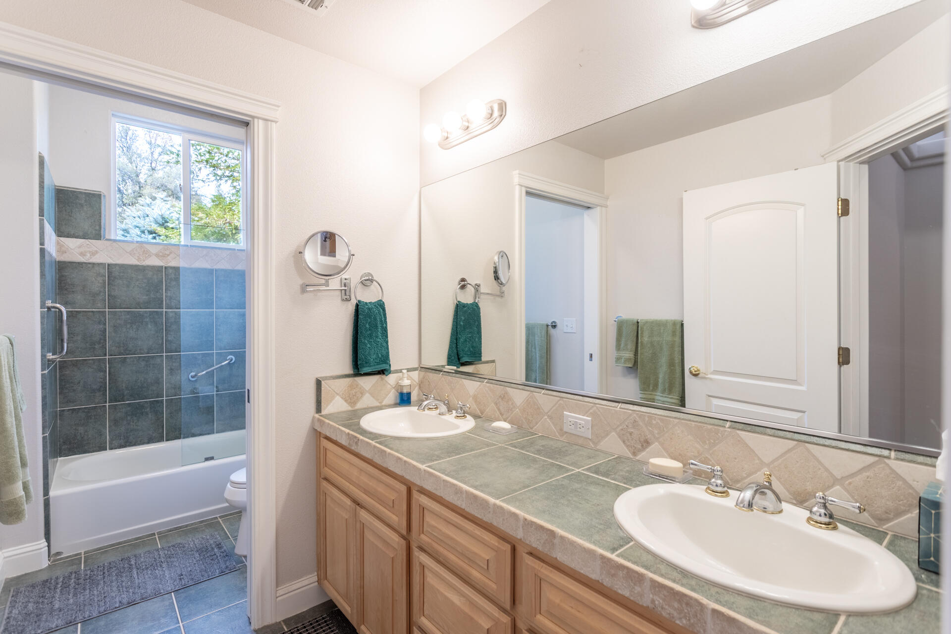 2875 Eastbrook Drive