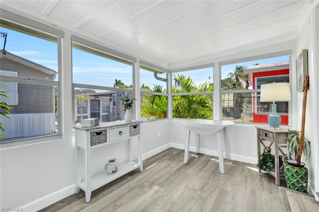 414 Papaya ST 53