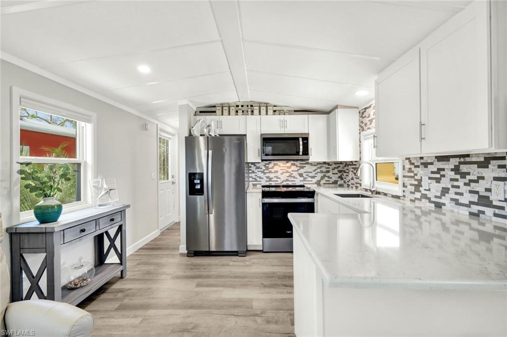 414 Papaya ST 53