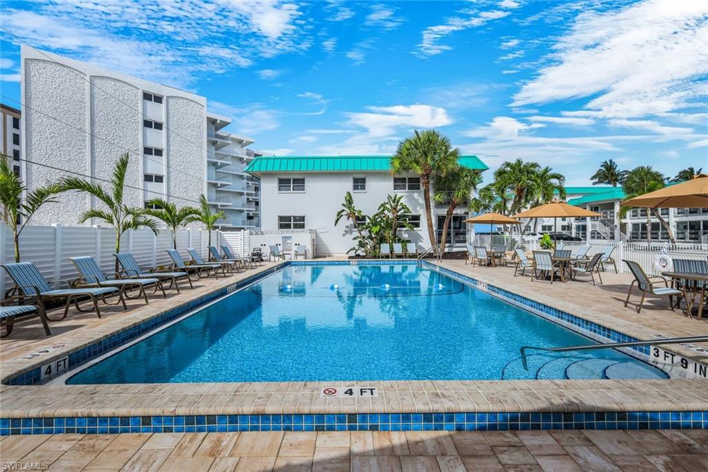 6500 Estero BLVD C113