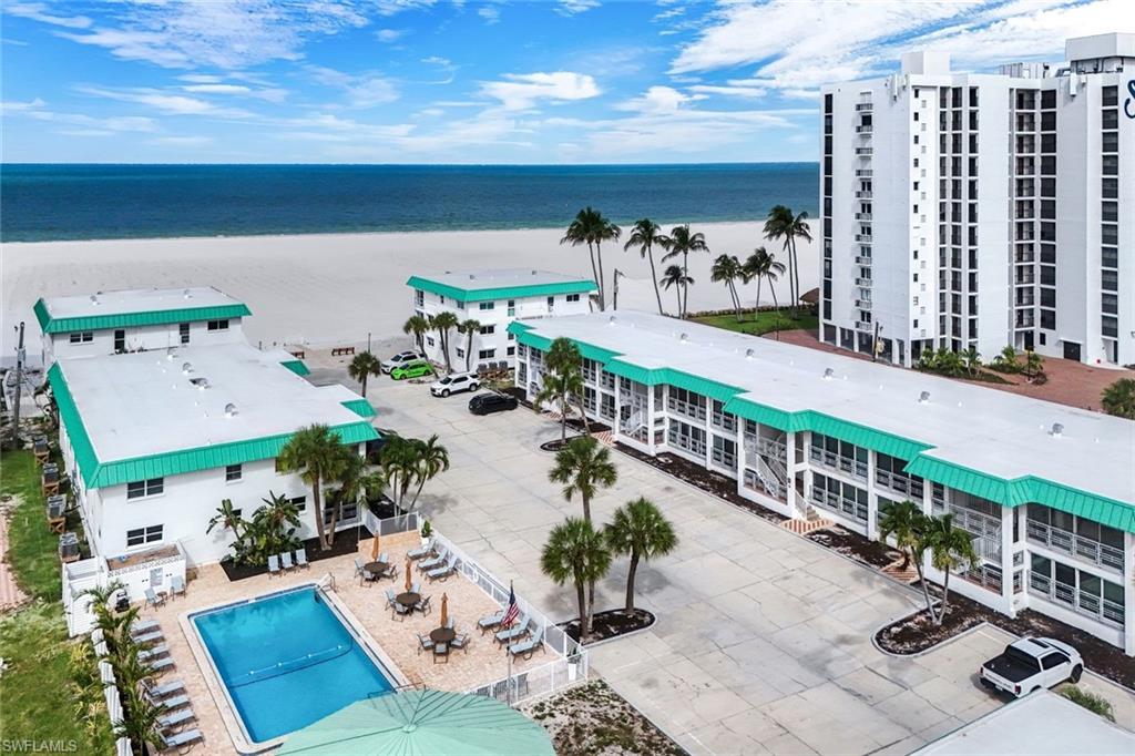 6500 Estero BLVD C113