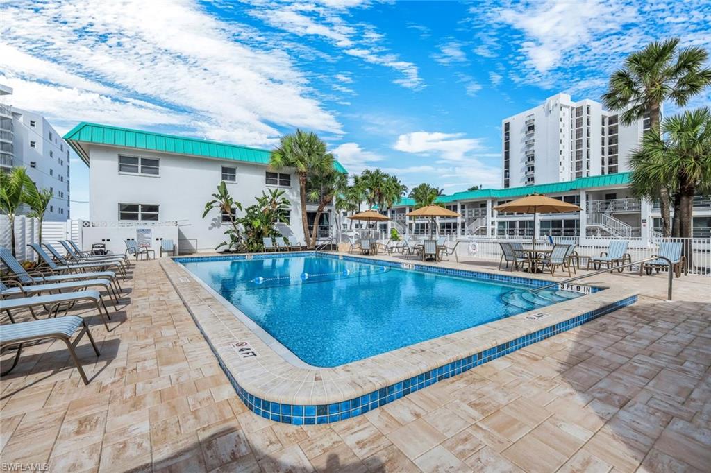 6500 Estero BLVD C113