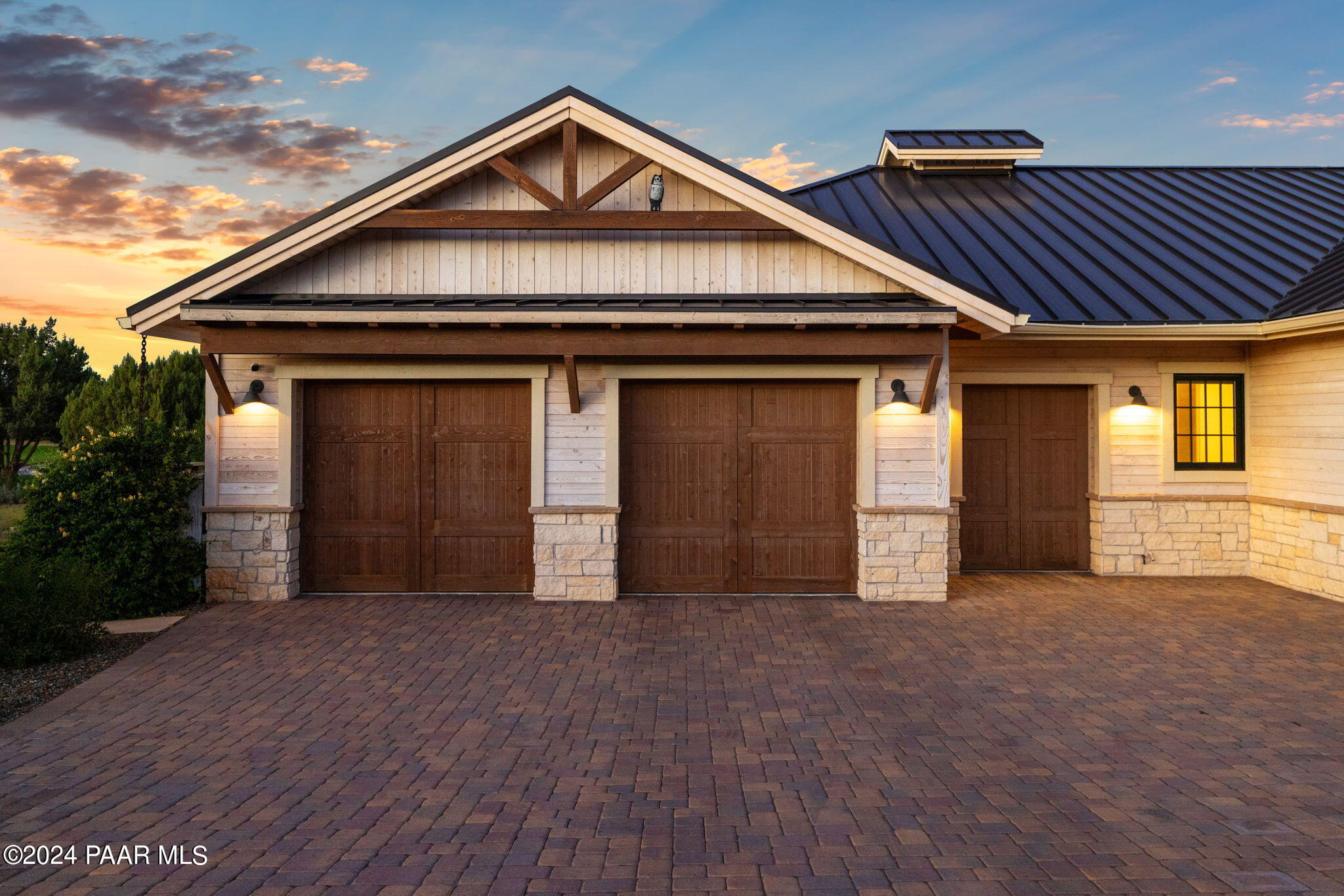 15425 N Badlands Circle