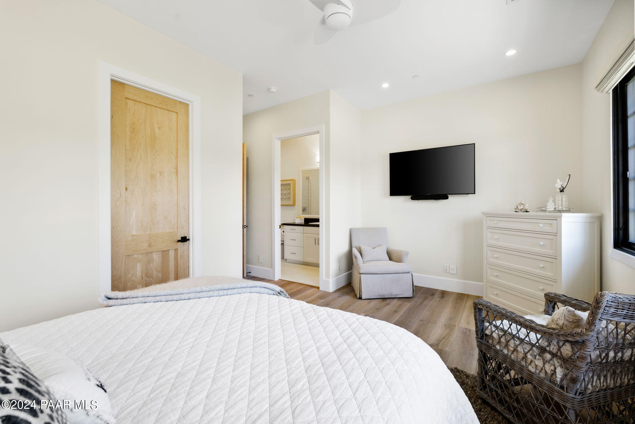 15425 N Badlands Circle