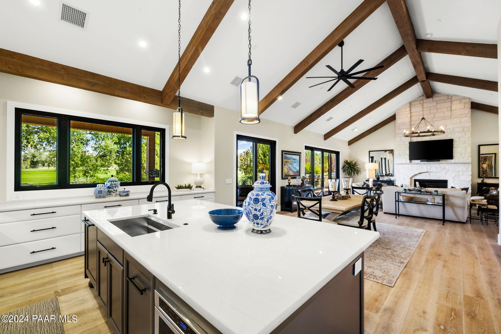 15425 N Badlands Circle