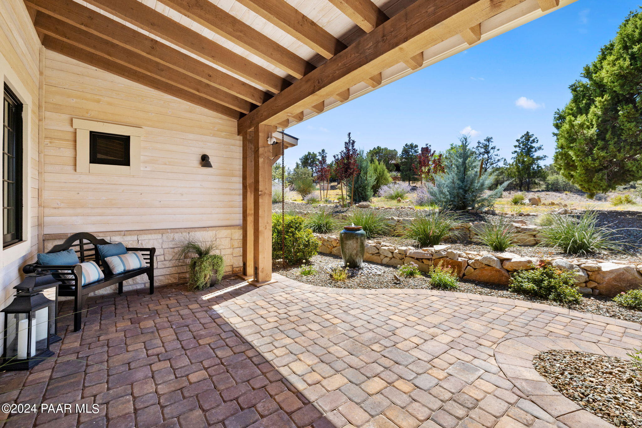 15425 N Badlands Circle