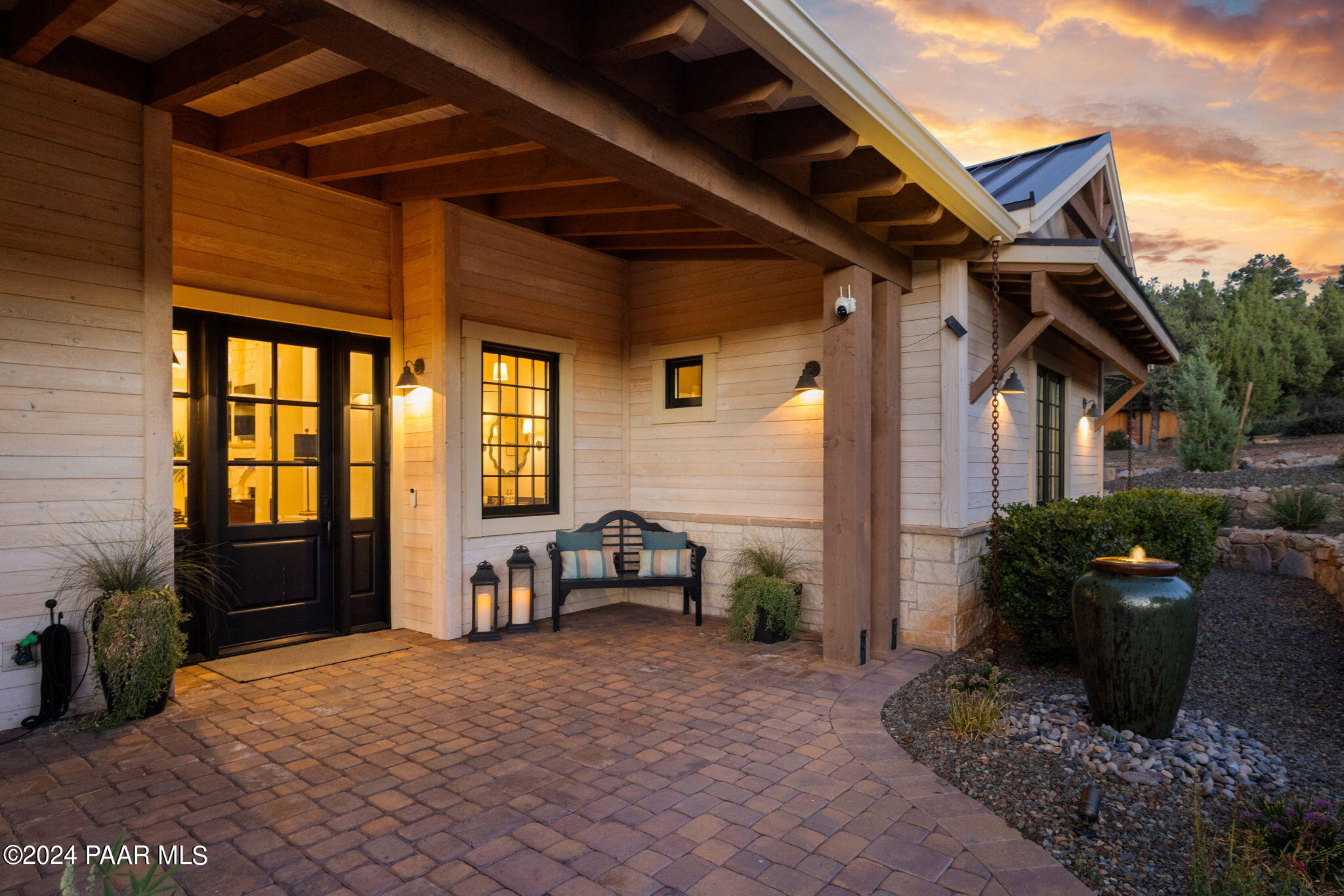 15425 N Badlands Circle