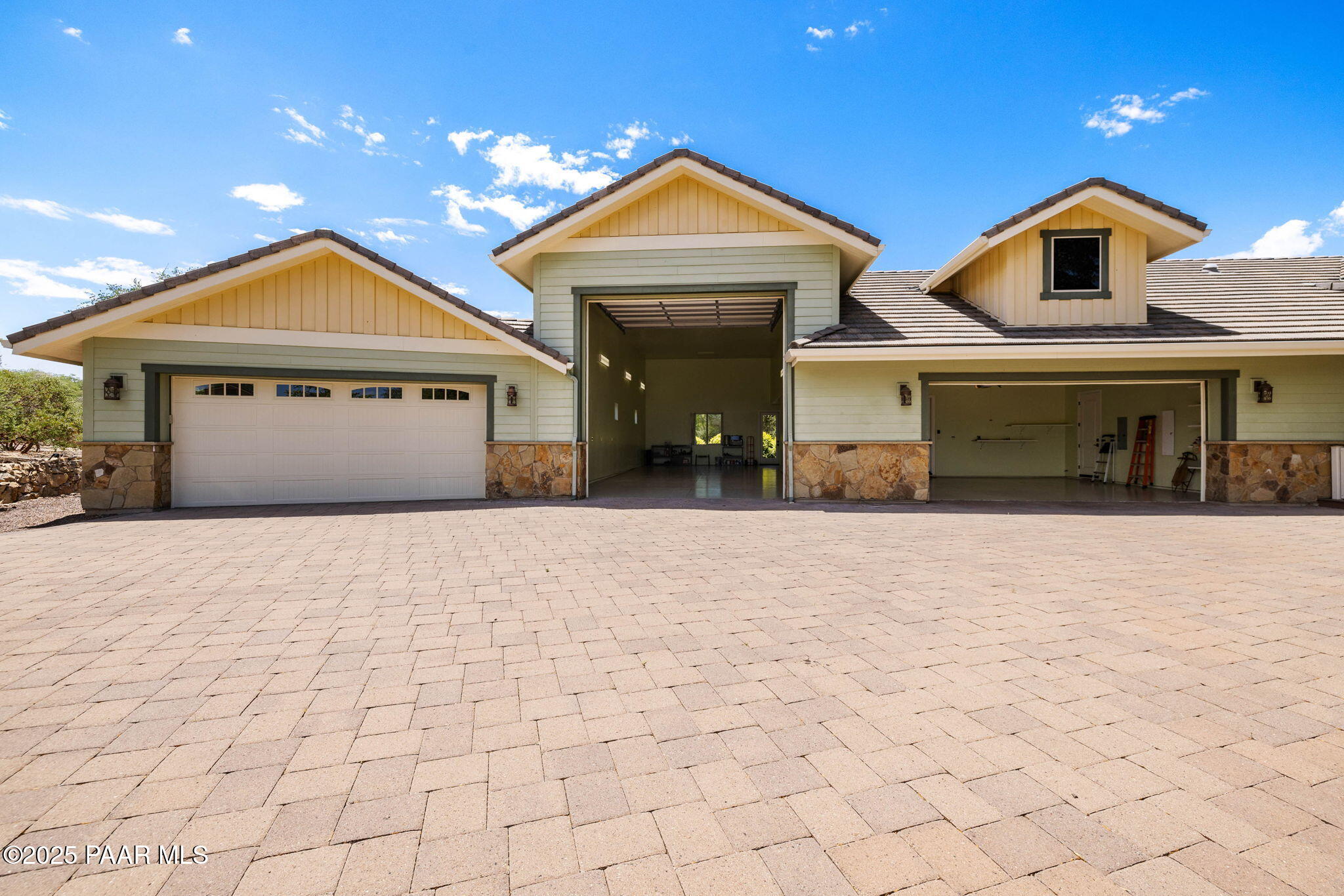 2469 W Post Oak Drive