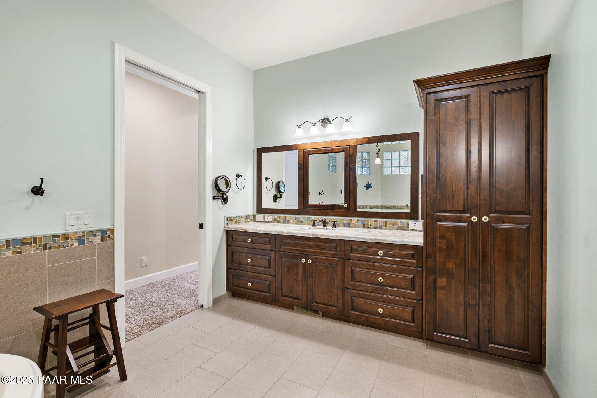 2469 W Post Oak Drive