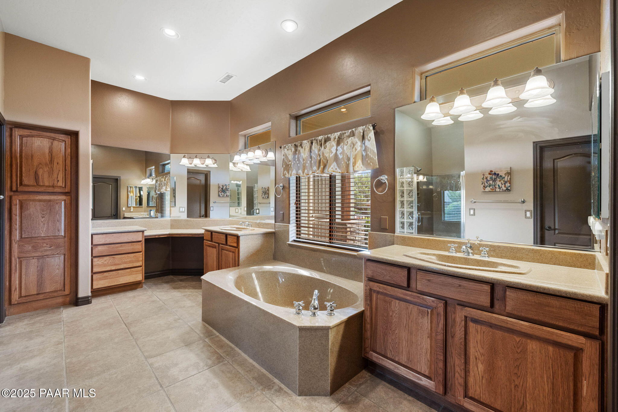 1976 Bloomingdale Drive