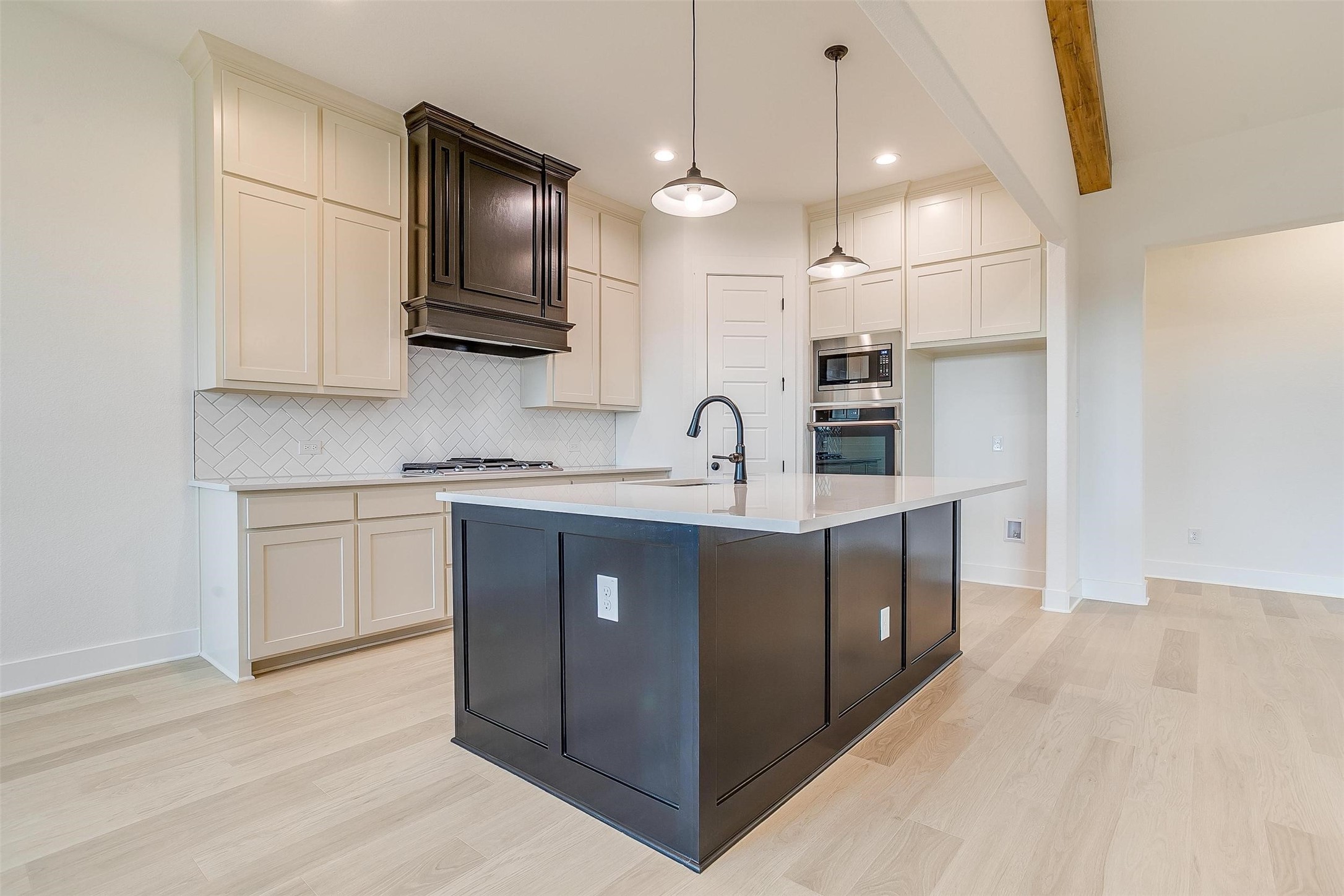 1221 Timber View Court