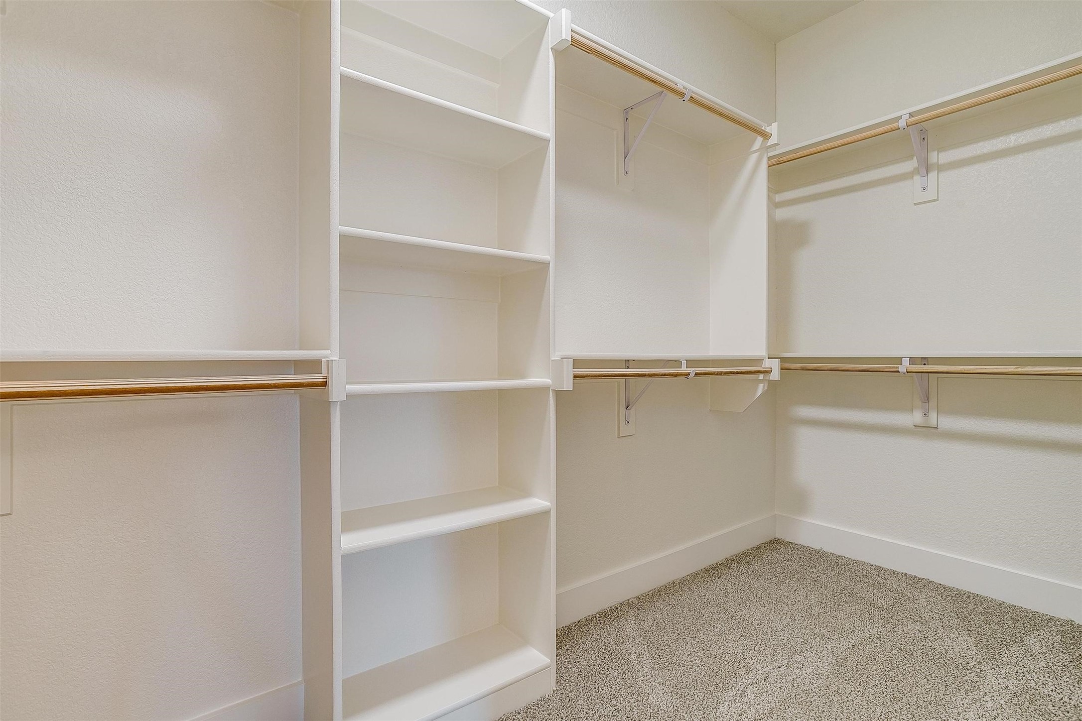 1221 Timber View Court