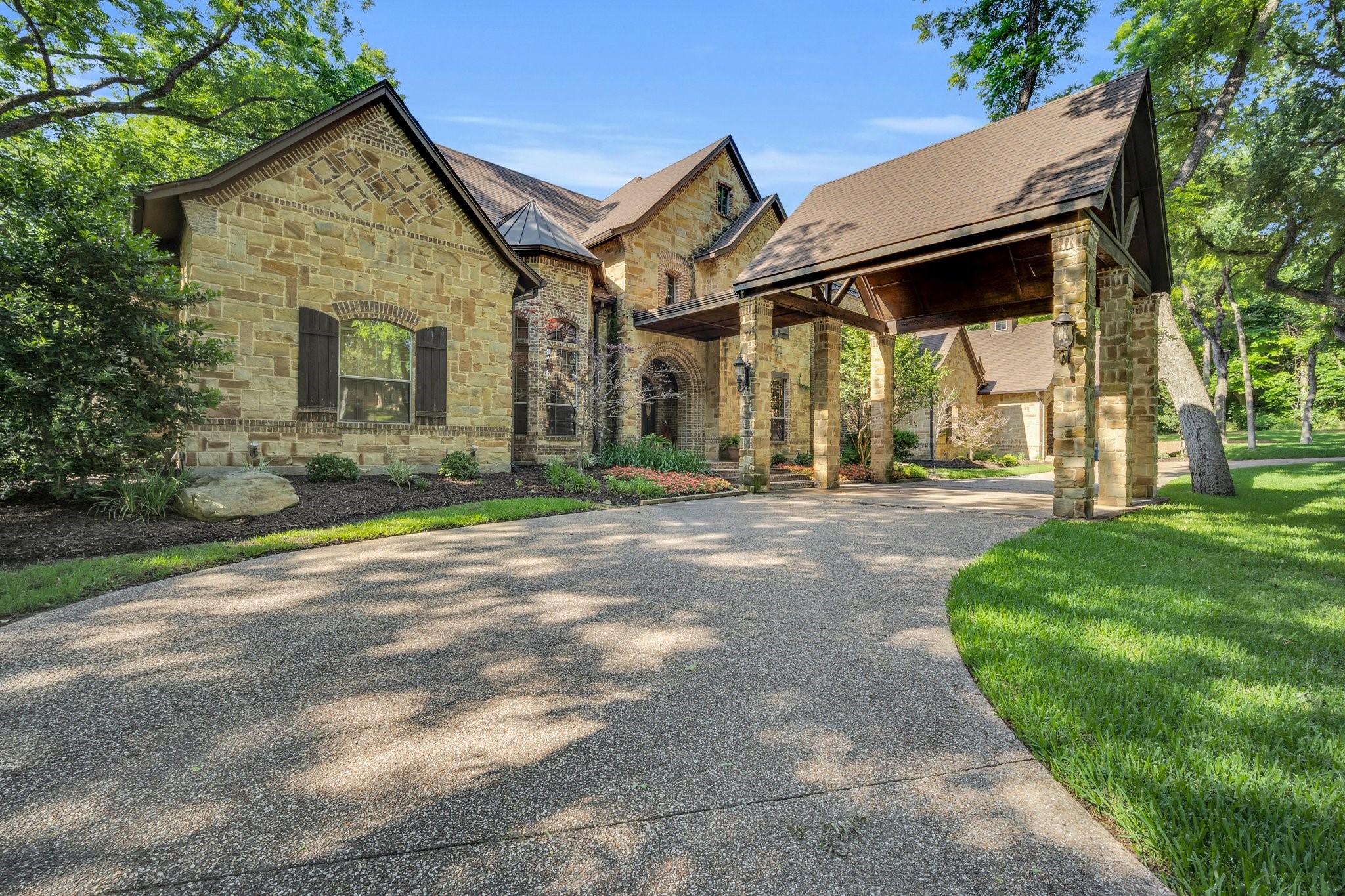 4160 Stonewood Circle
