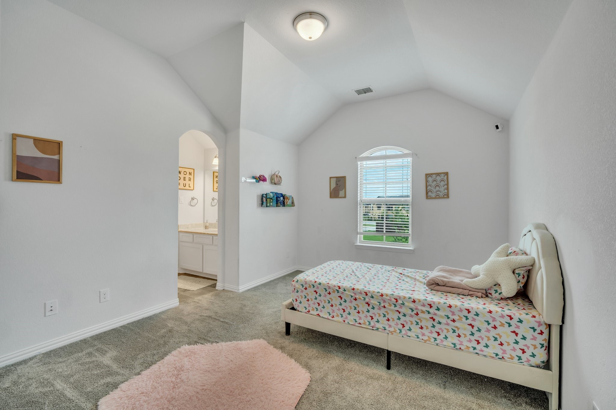 132 Pinewood Avenue