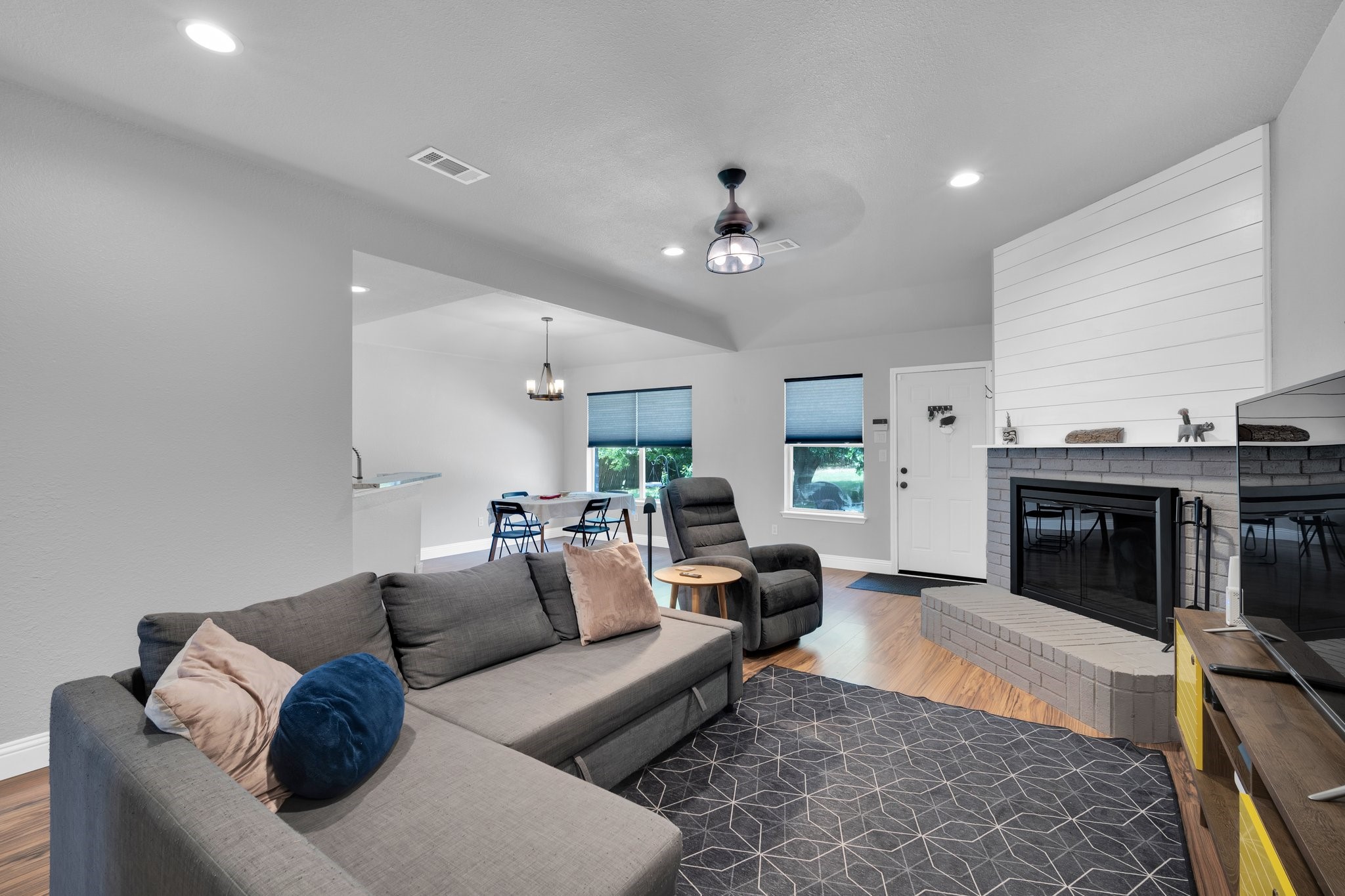 6231 Hill Drive
