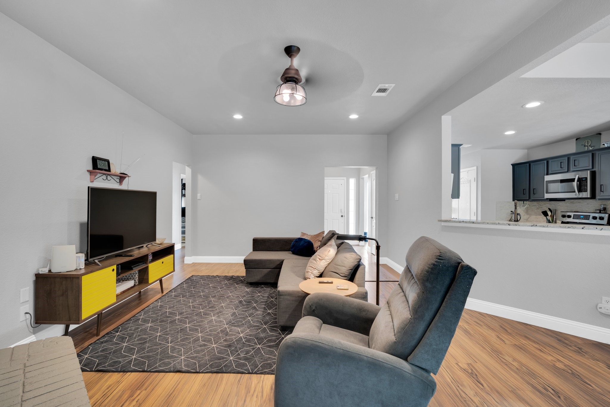 6231 Hill Drive