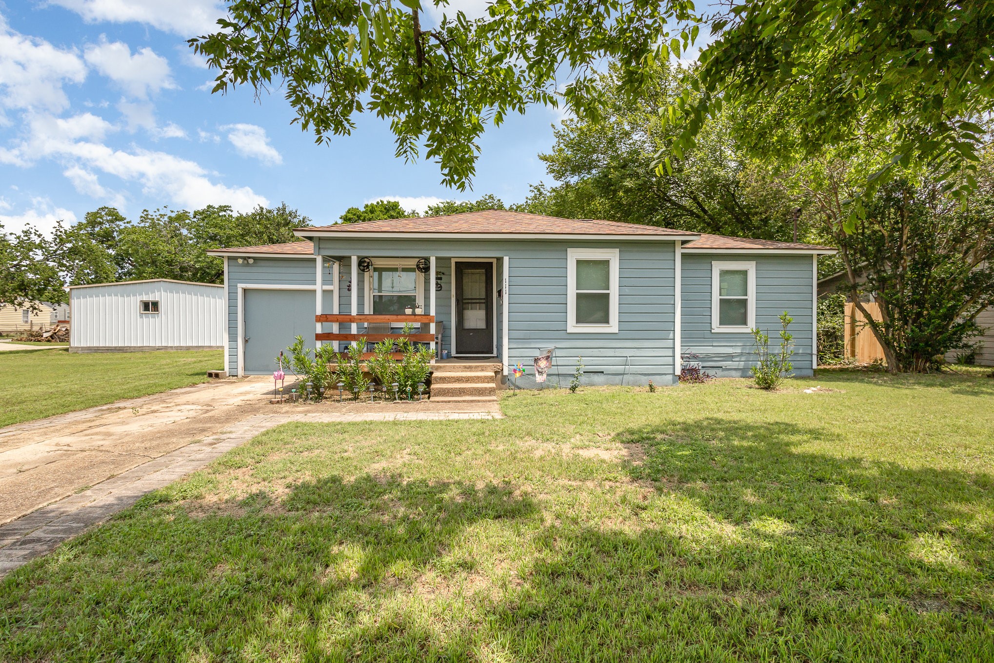 111 W Vinyard Road